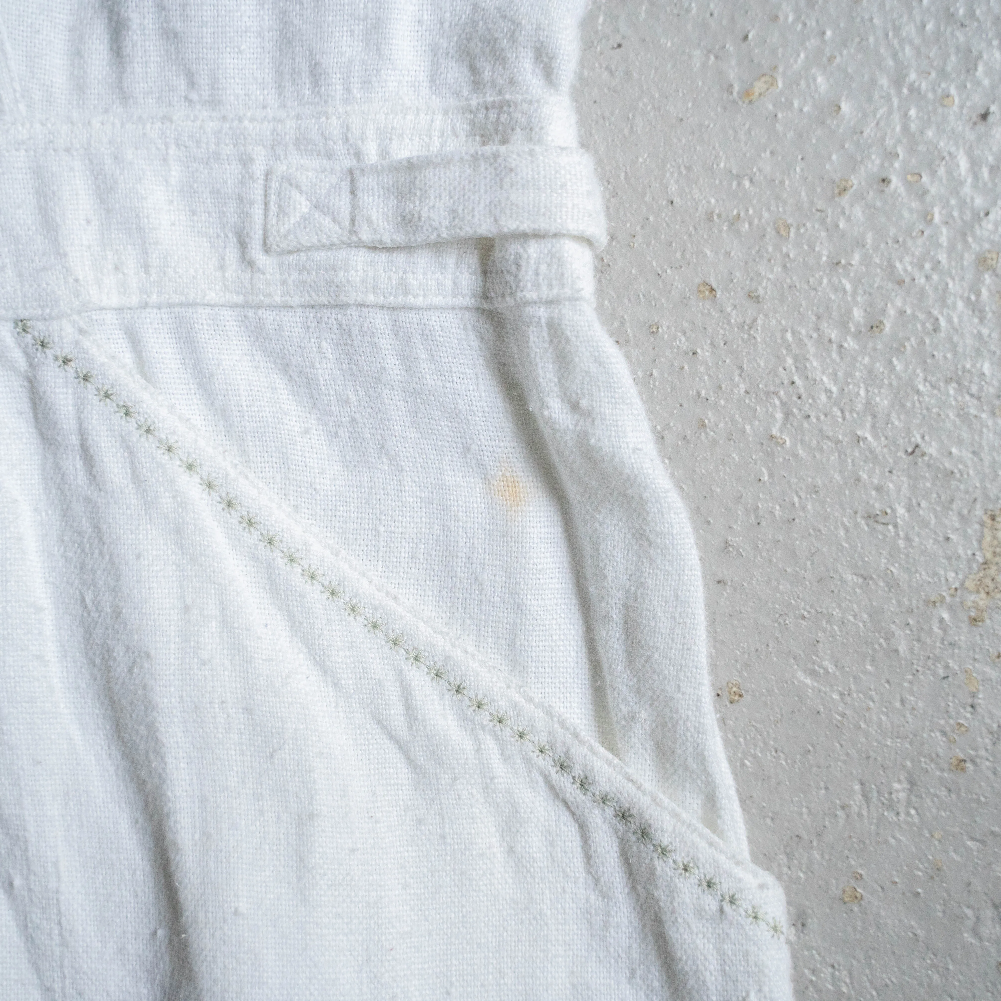 around 1980s off white color linen jacket -with side adjuster-