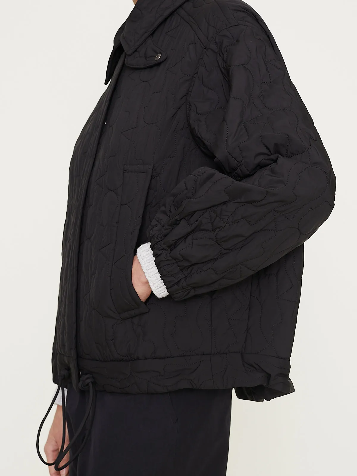 Ev Jacket in Black/Navy