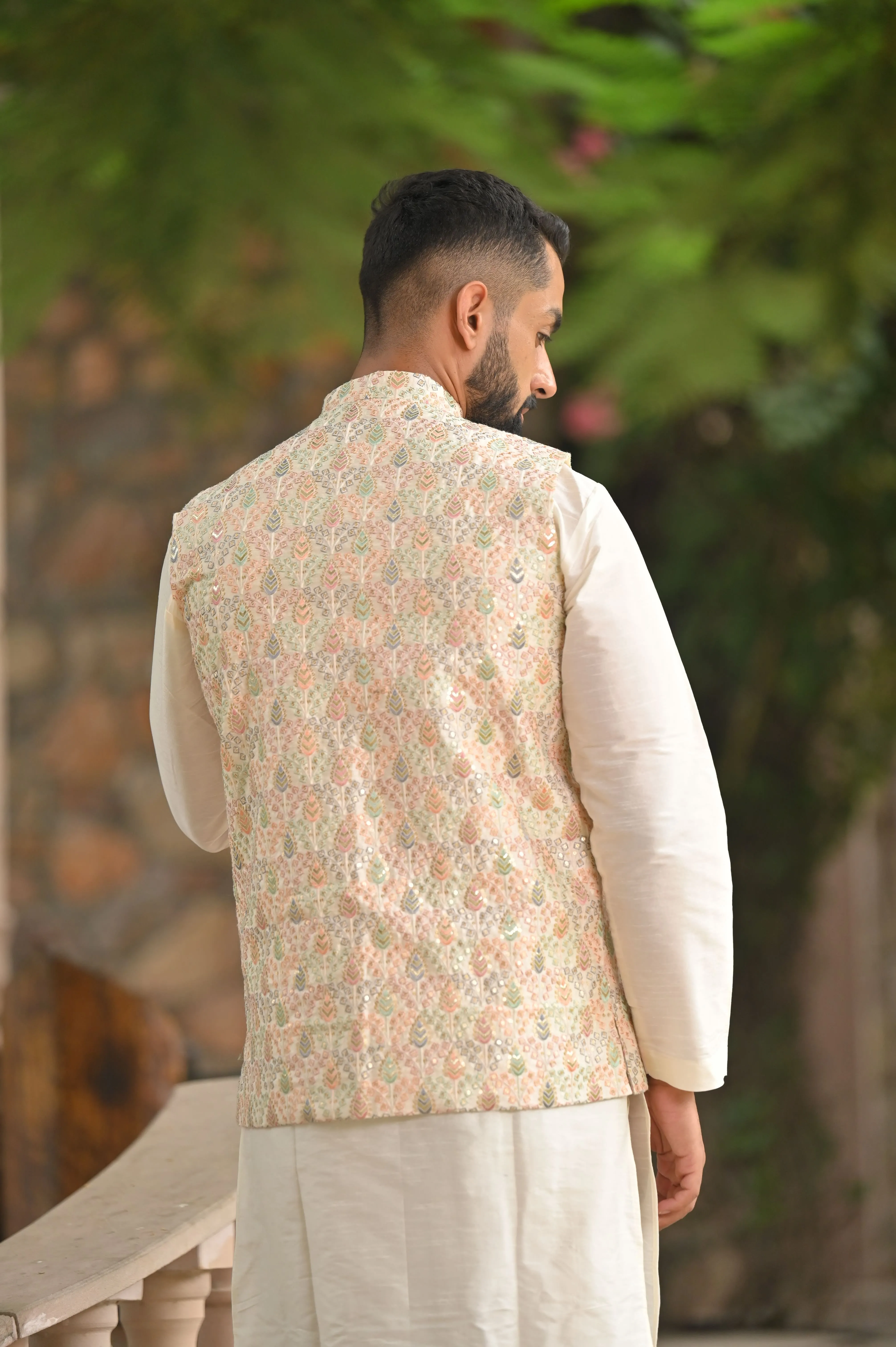 Ivory Opulence Kurta Vasket Set