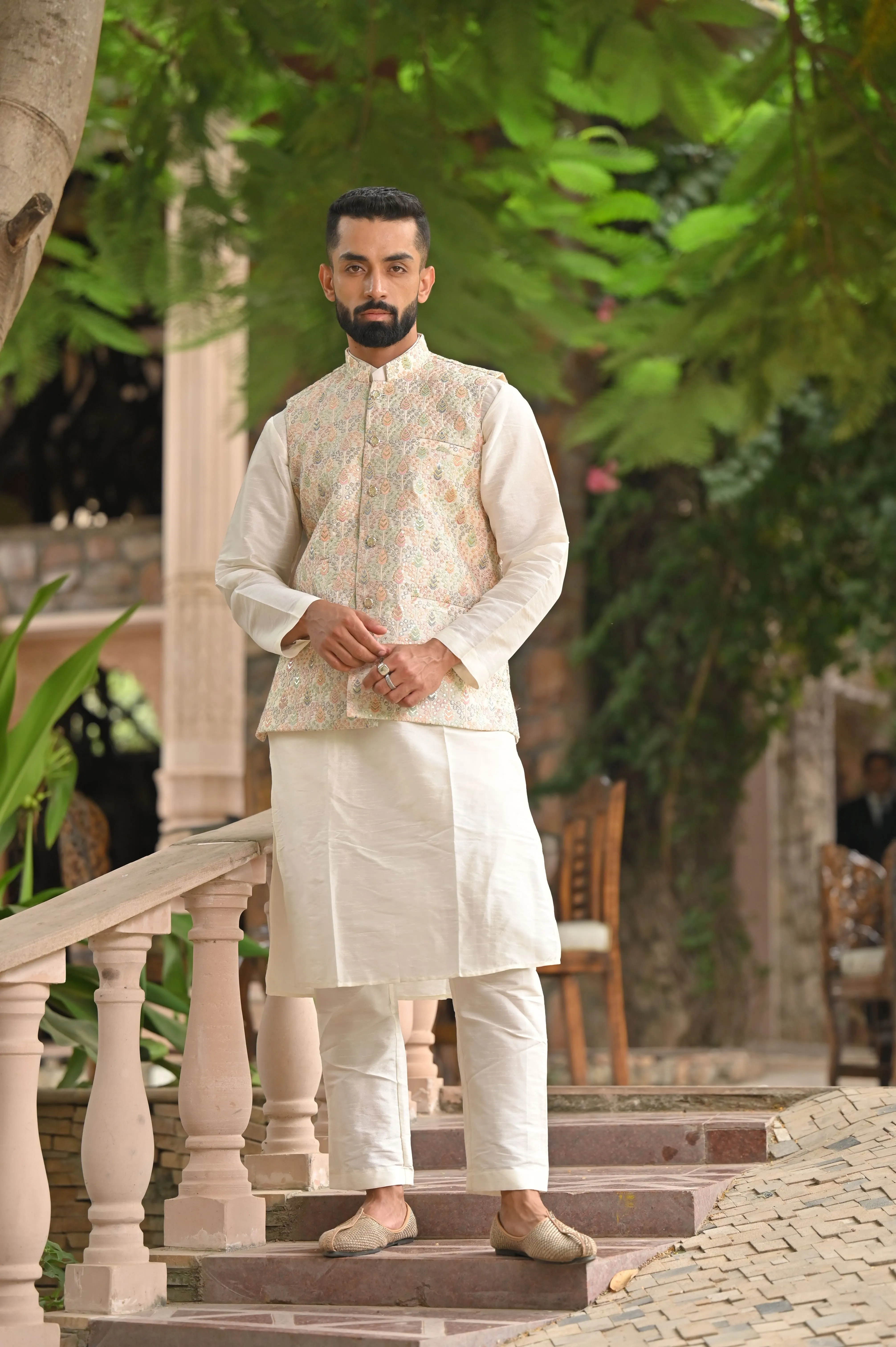 Ivory Opulence Kurta Vasket Set