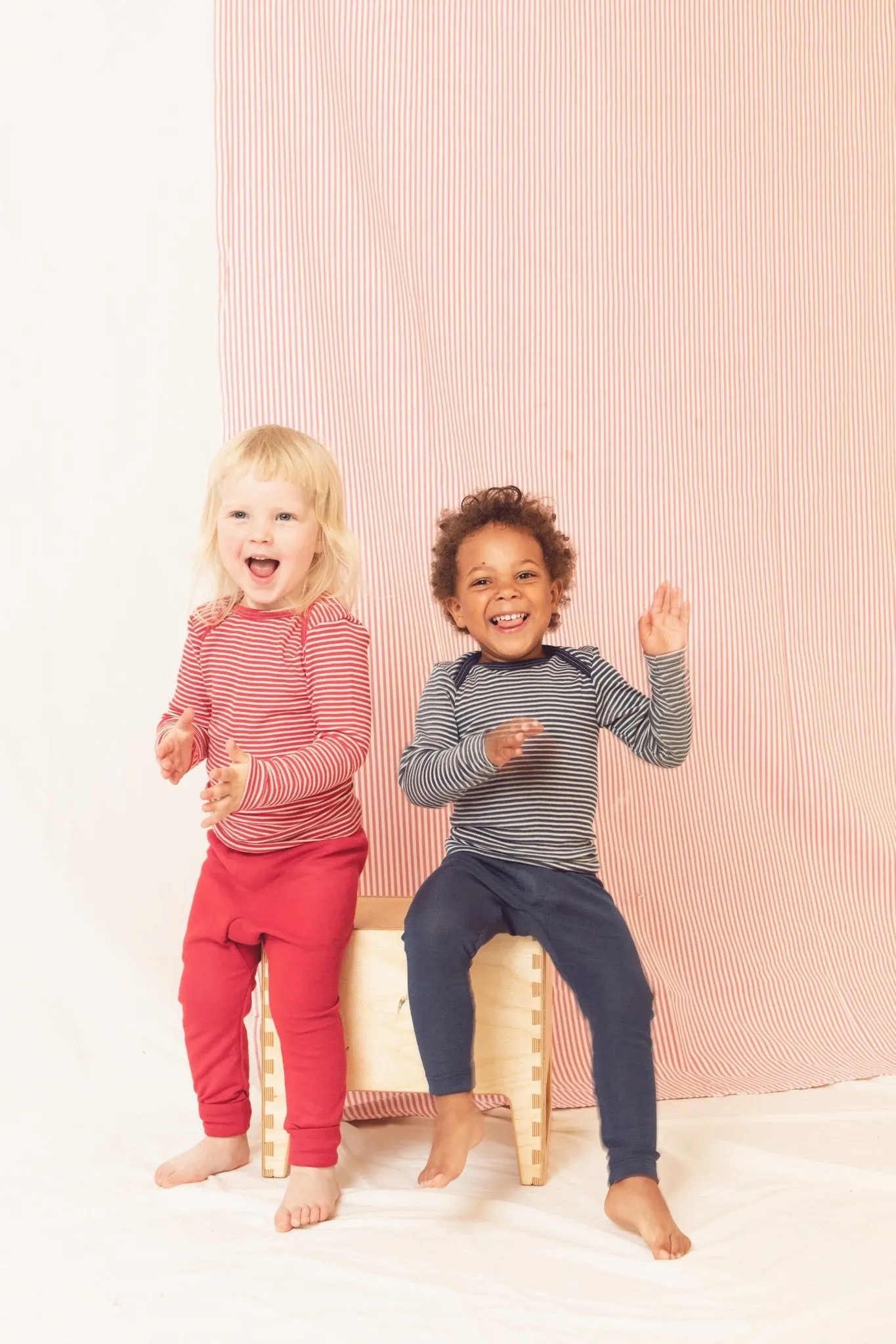 organic merino wool and silk kids leggings - navy