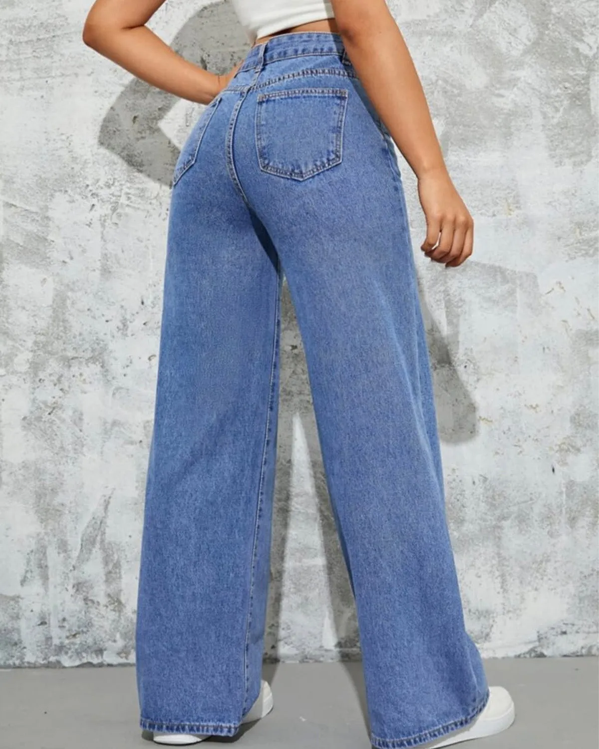 WASHED RELAXED FIT JEANS